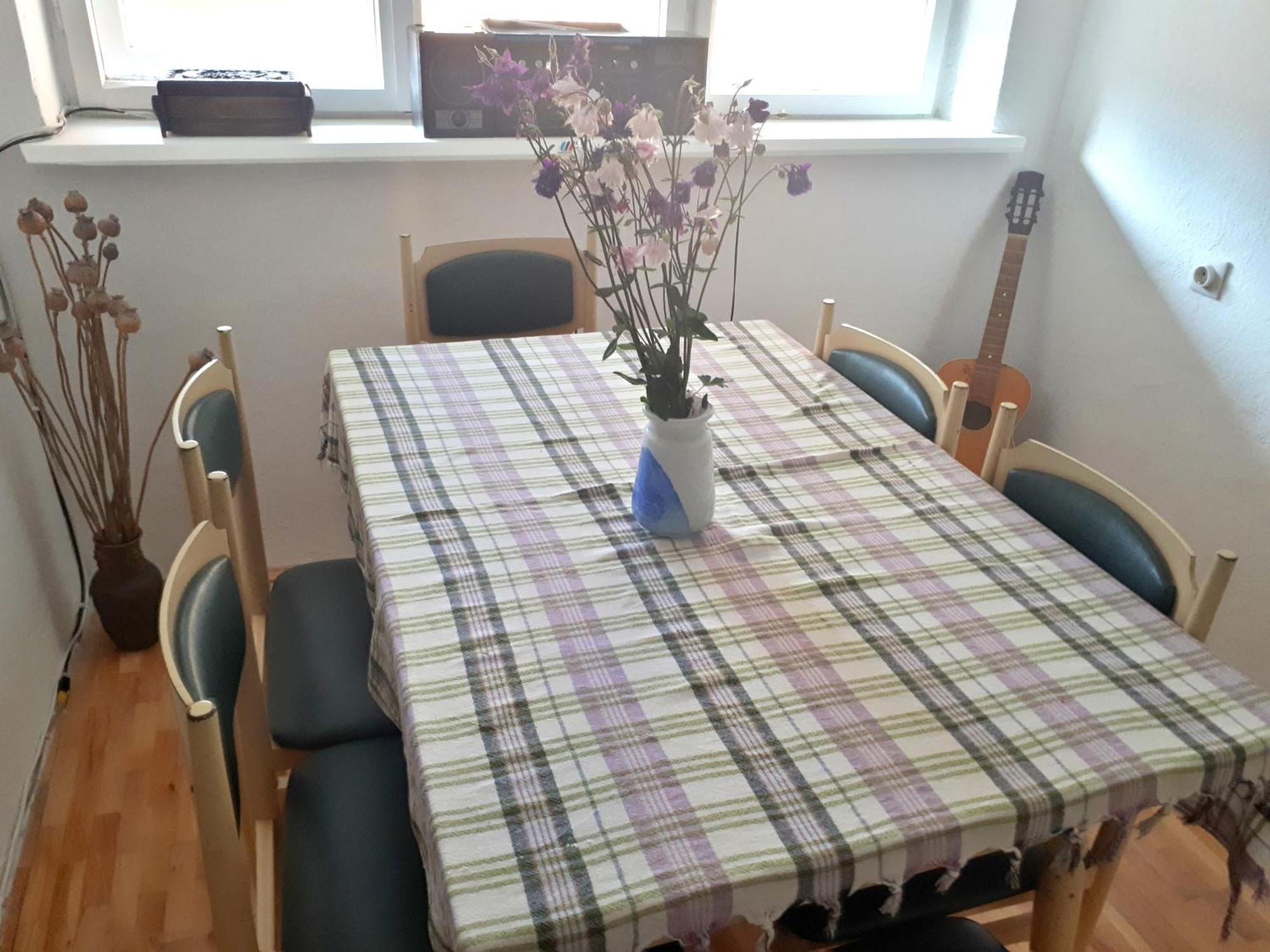 Edelweiss Hostel Stip Bagian luar foto
