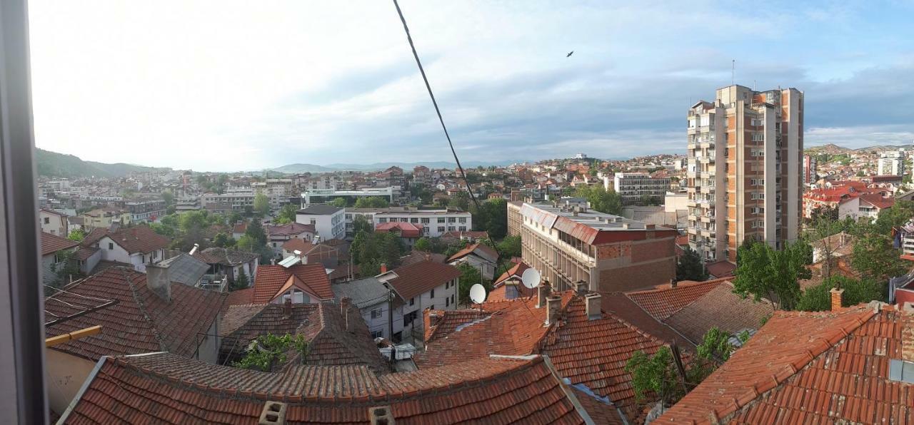Edelweiss Hostel Stip Bagian luar foto